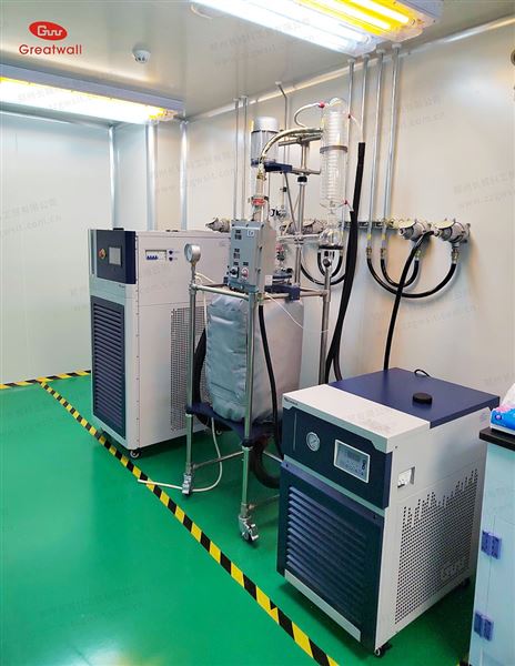 福建某公司用材料測(cè)試中的溫度控制系統(tǒng)