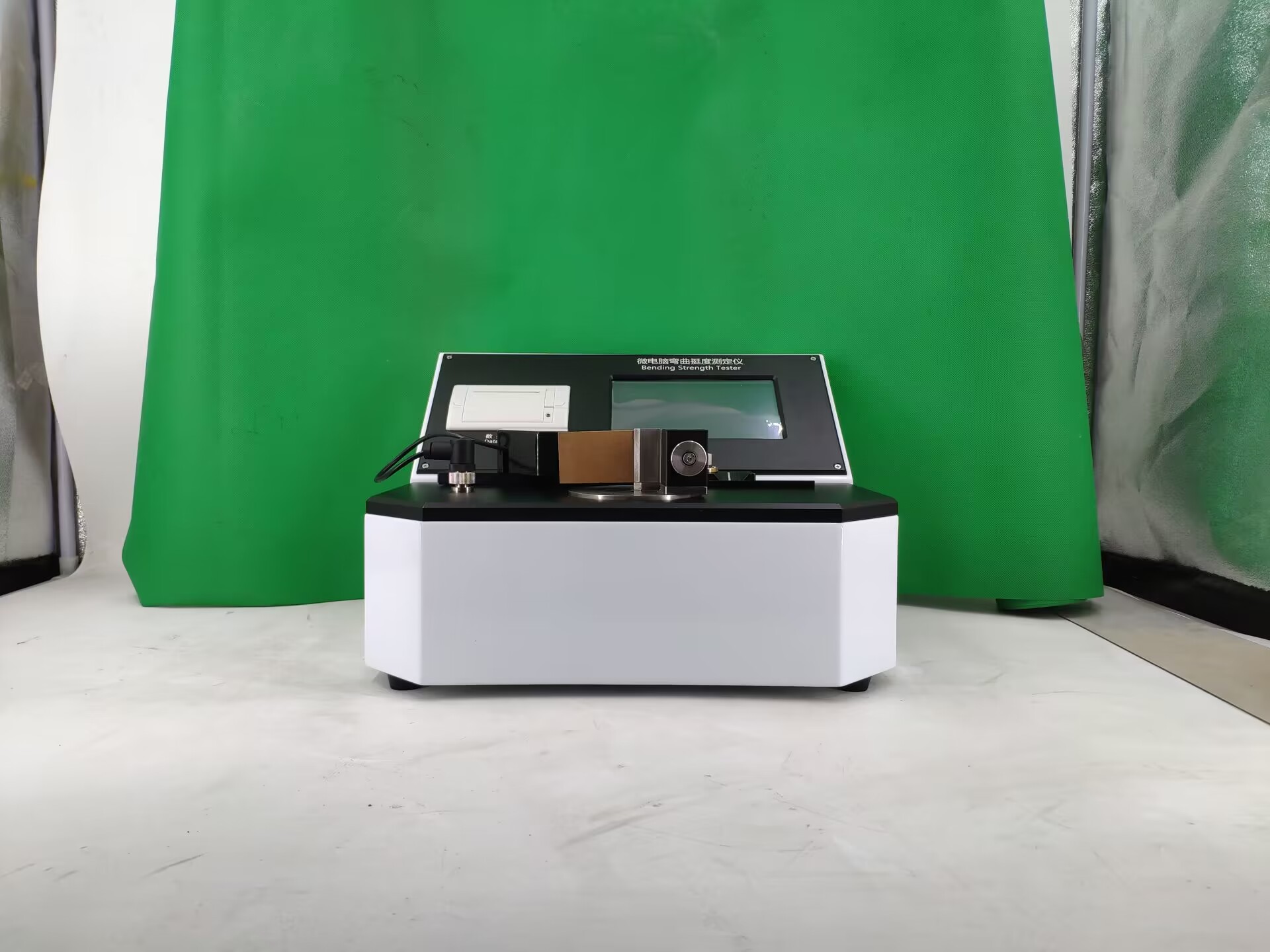 测试纸和纸板弯曲挺度性能的仪器介绍